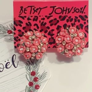🌸🆕 Betsey Johnson Style - Flower Bouquet Earrings